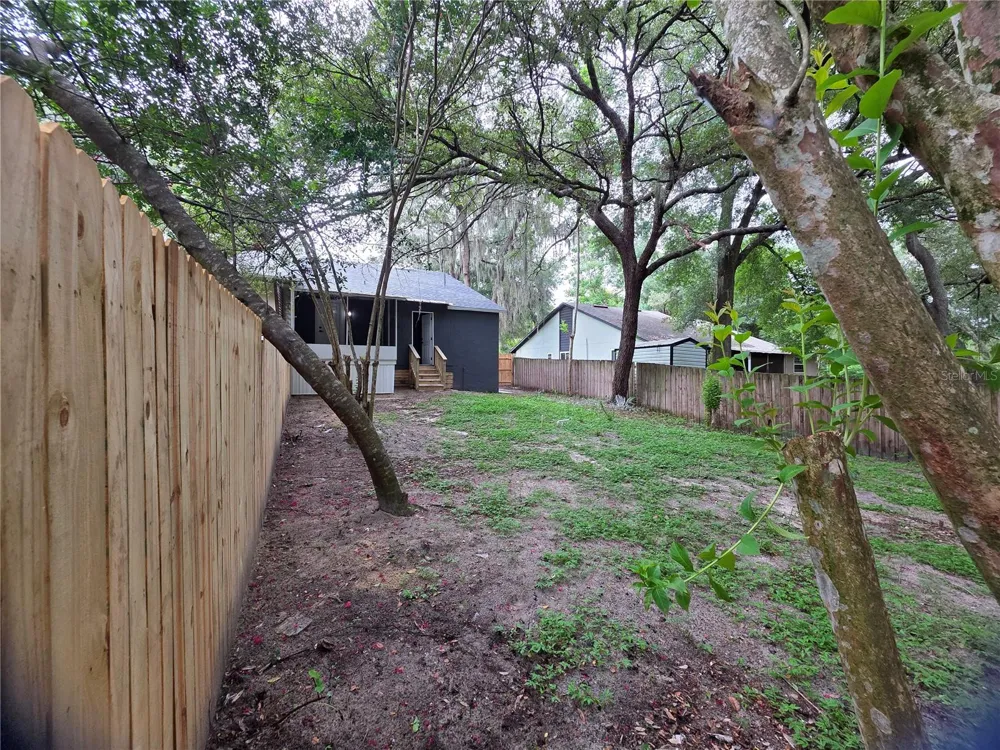 1422 PLYMOUTH AVENUE Mount Dora, FL 32757