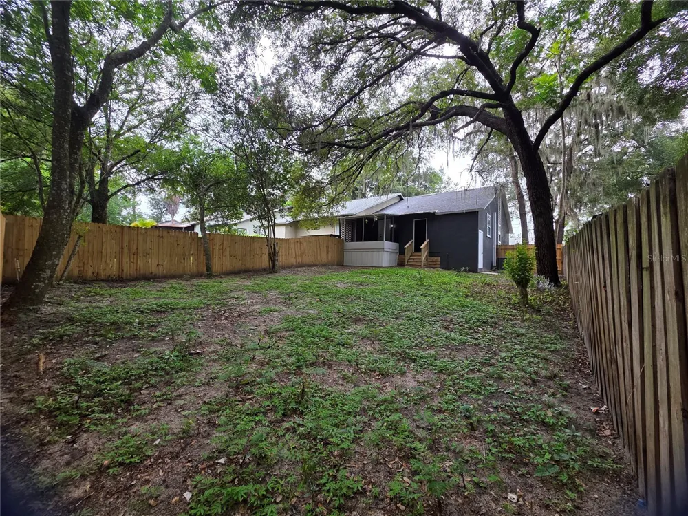 1422 PLYMOUTH AVENUE Mount Dora, FL 32757