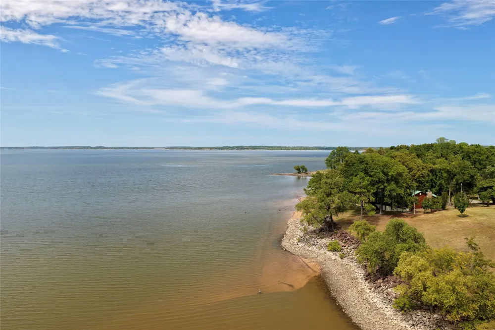 1812 Sunset Drive Eufaula, OK 74432