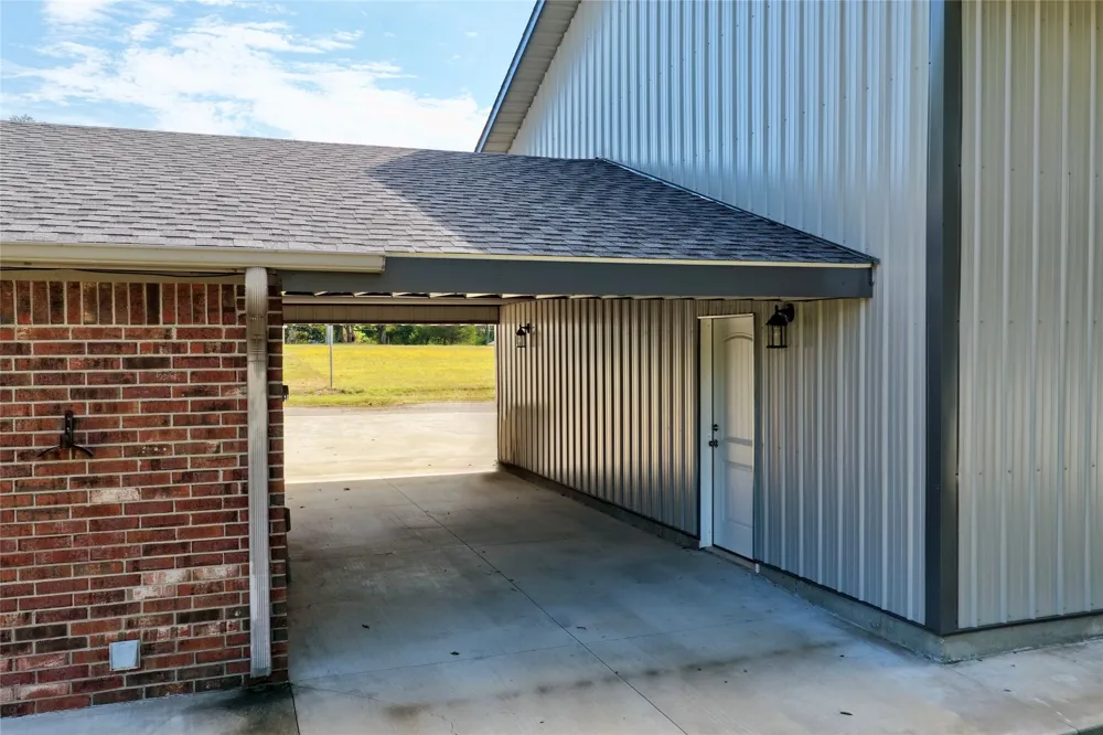 1812 Sunset Drive Eufaula, OK 74432
