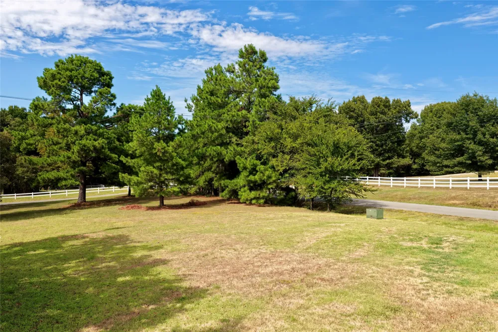 1812 Sunset Drive Eufaula, OK 74432