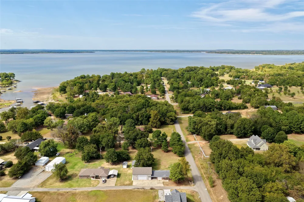 1812 Sunset Drive Eufaula, OK 74432