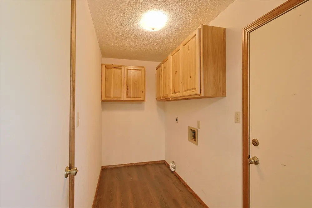 1812 Sunset Drive Eufaula, OK 74432