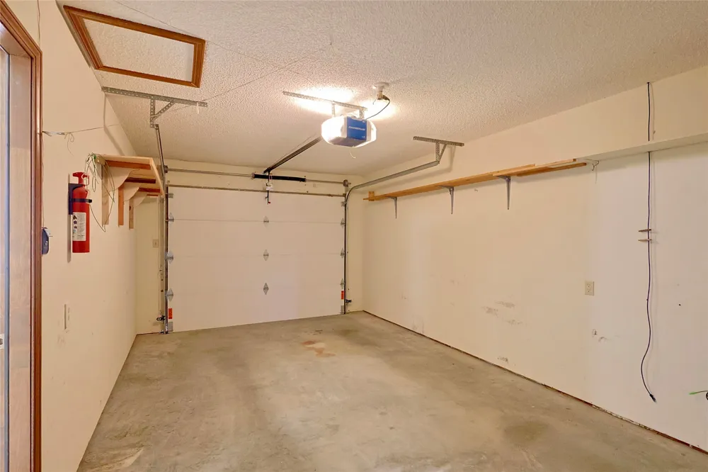 1812 Sunset Drive Eufaula, OK 74432