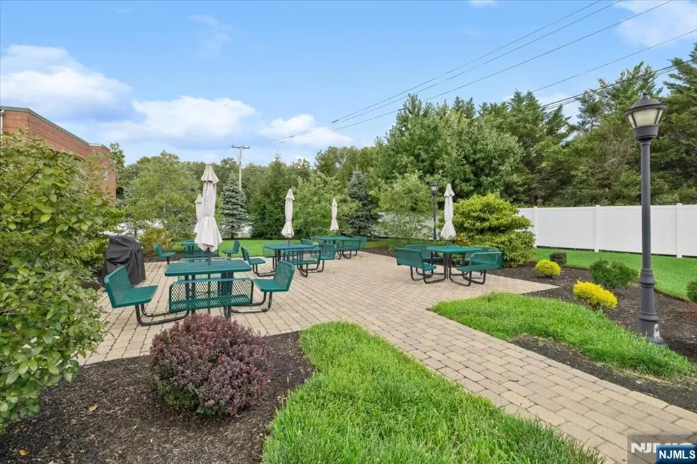 1206 Rio Vista Lane Northvale, NJ 07647