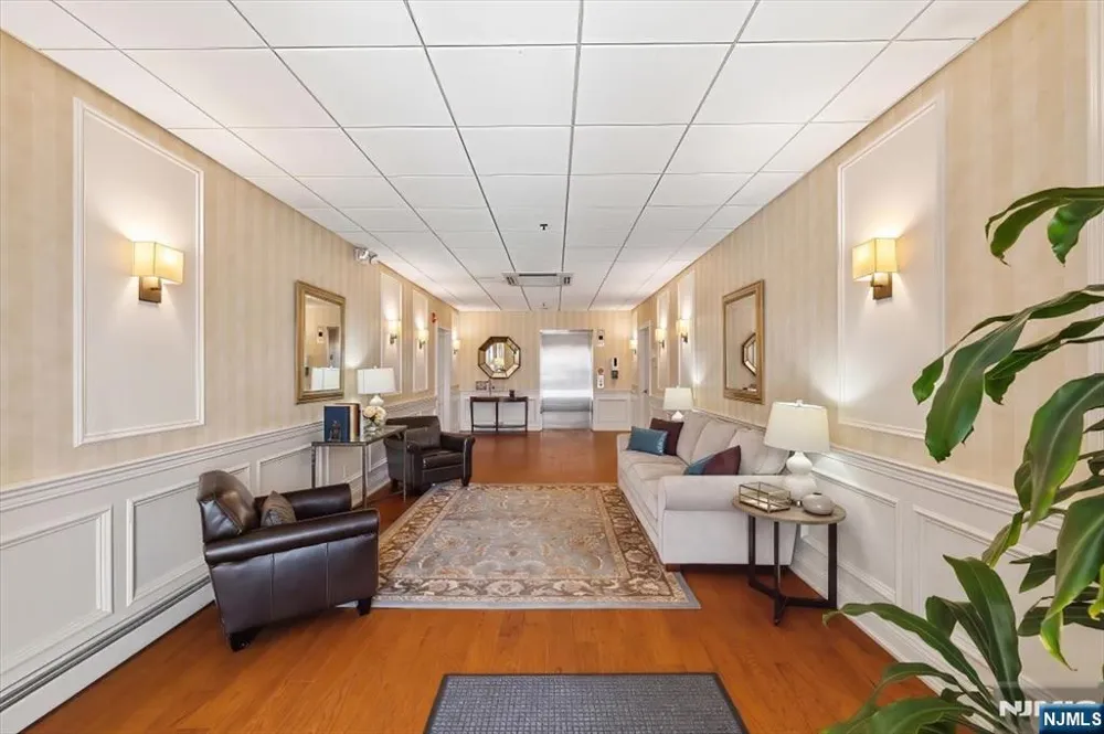 1206 Rio Vista Lane Northvale, NJ 07647