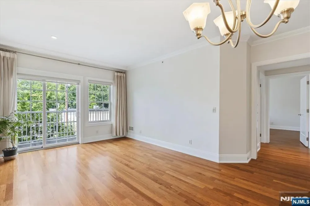 1206 Rio Vista Lane Northvale, NJ 07647