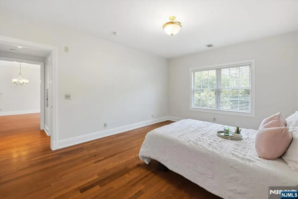1206 Rio Vista Lane Northvale, NJ 07647
