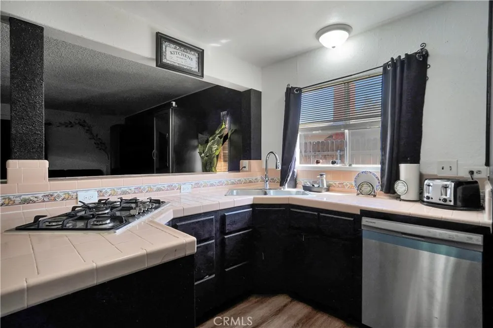 18165 Lilac Adelanto, CA 92301