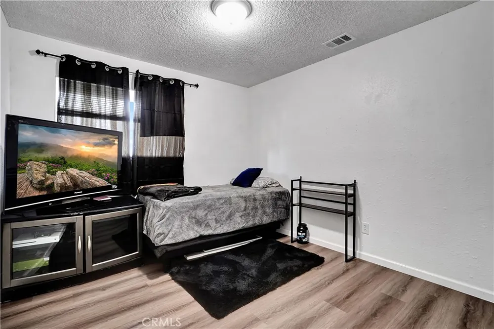 18165 Lilac Adelanto, CA 92301