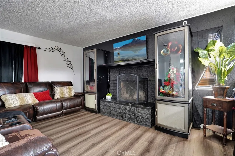 18165 Lilac Adelanto, CA 92301