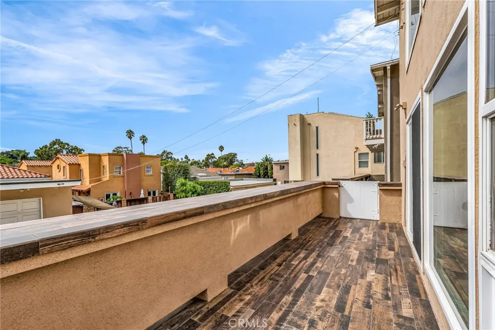 217 Juanita #B Redondo Beach, CA 90277