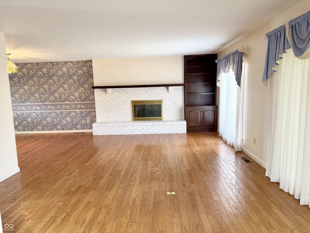 1926 Saint James Place Anderson, IN 46012