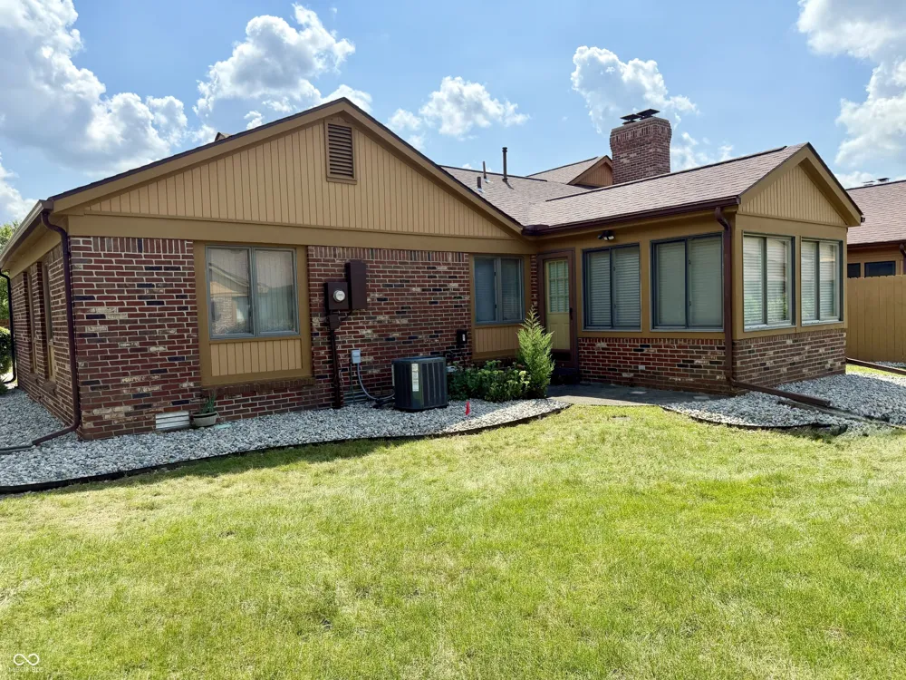 1926 Saint James Place Anderson, IN 46012
