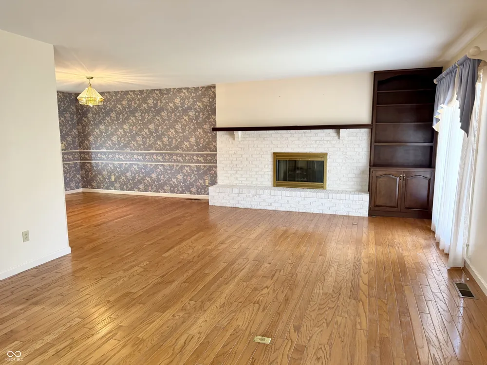 1926 Saint James Place Anderson, IN 46012