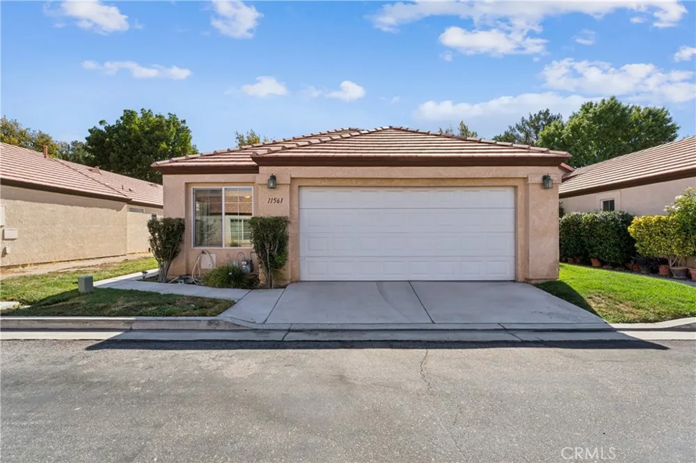 11561 Park Lane Apple Valley, CA 92308