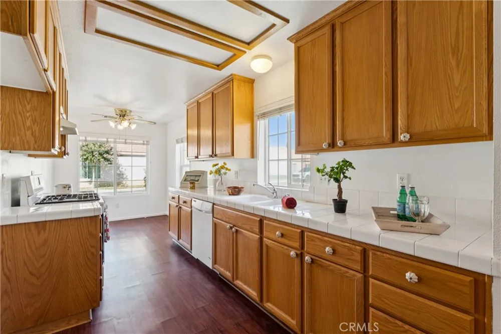11561 Park Lane Apple Valley, CA 92308