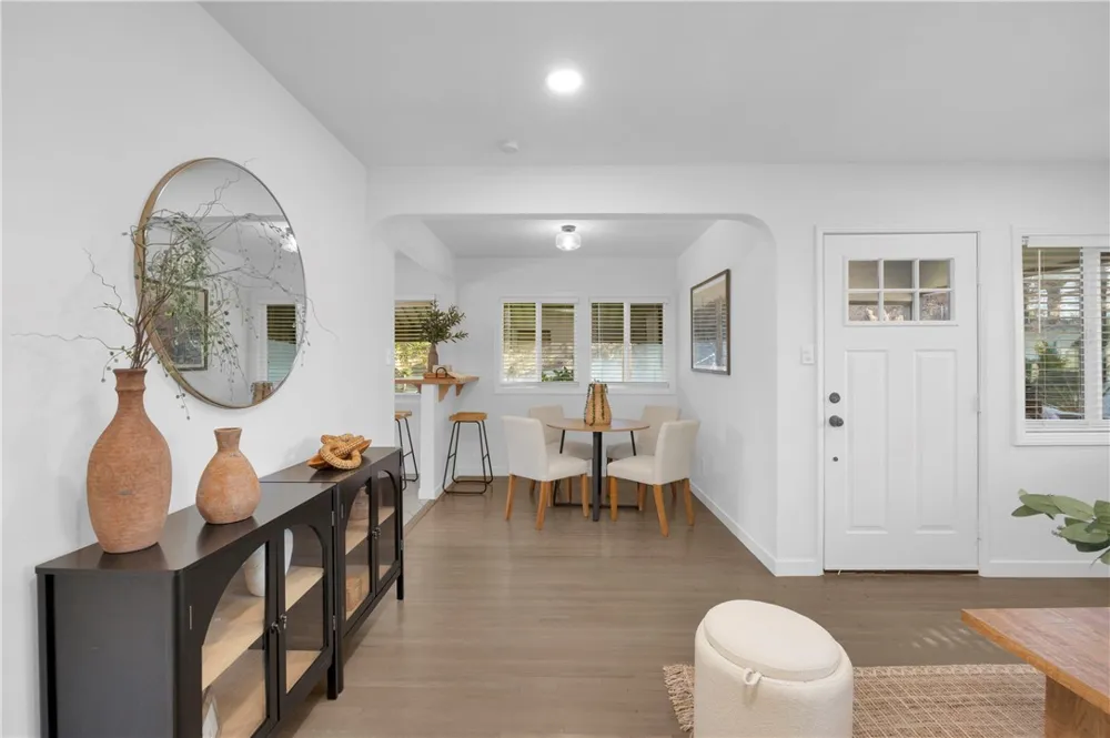 101 E 35th Long Beach, CA 90807