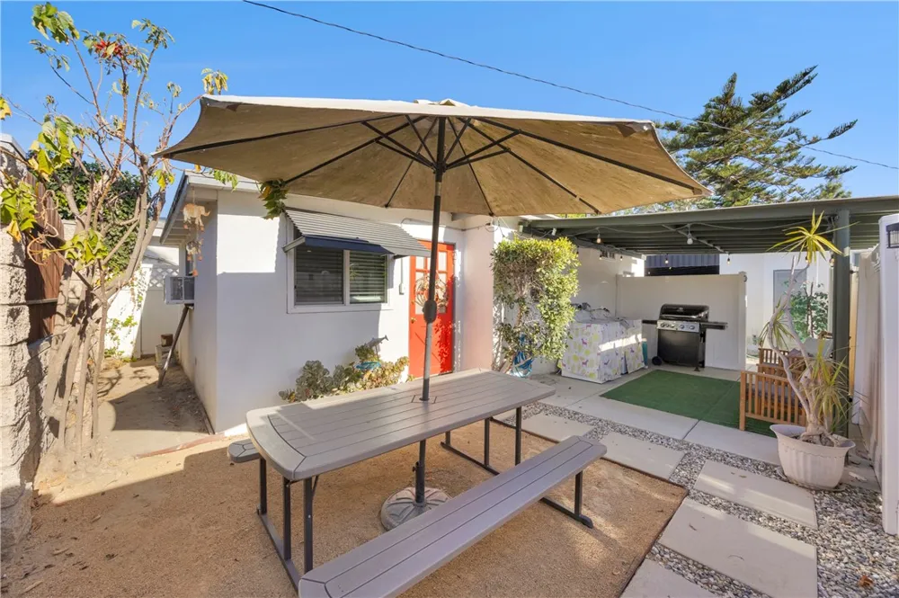 101 E 35th Long Beach, CA 90807