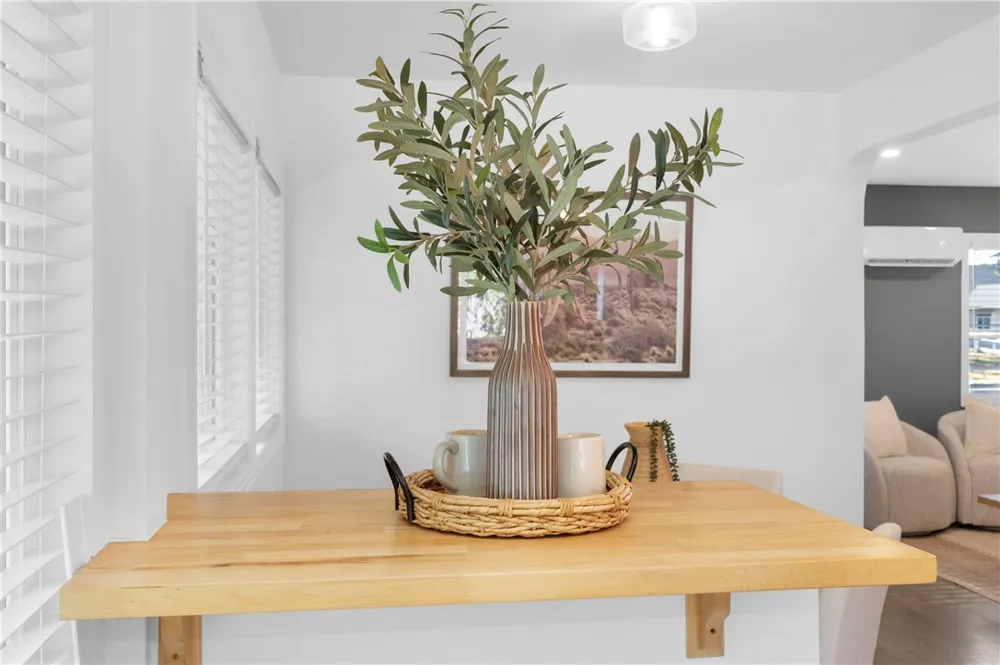 101 E 35th Long Beach, CA 90807