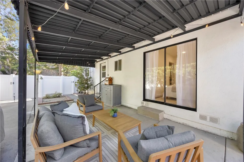 101 E 35th Long Beach, CA 90807
