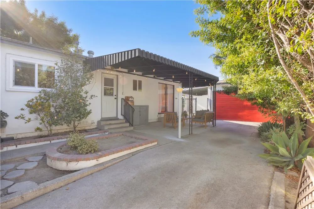 101 E 35th Long Beach, CA 90807
