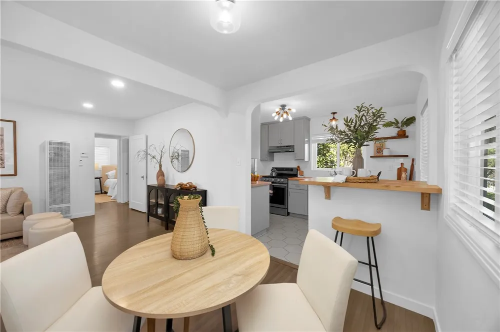101 E 35th Long Beach, CA 90807