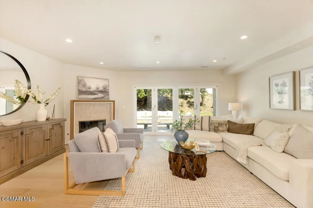 5354 Lewis Road Agoura Hills, CA 91301
