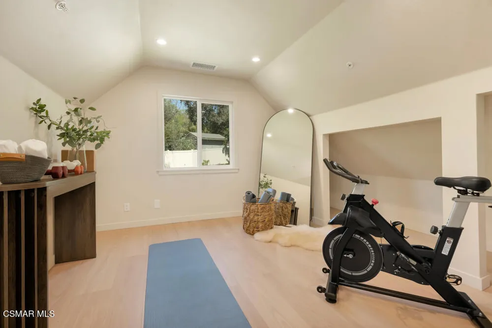 5354 Lewis Road Agoura Hills, CA 91301