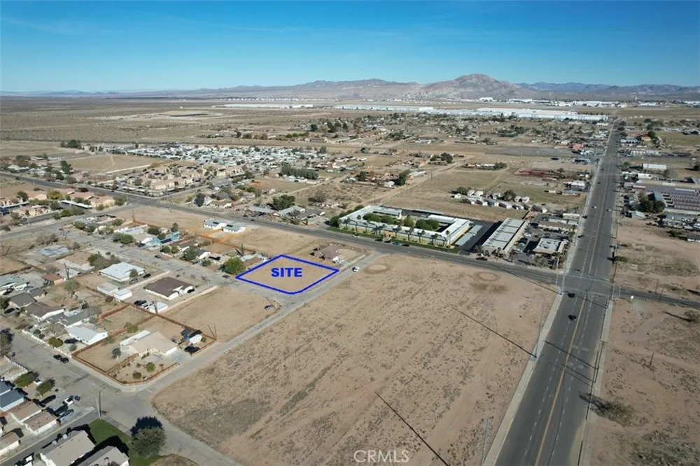 2 Hardy Adelanto, CA 92301