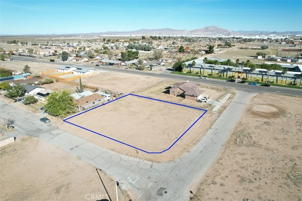 2 Hardy Adelanto, CA 92301