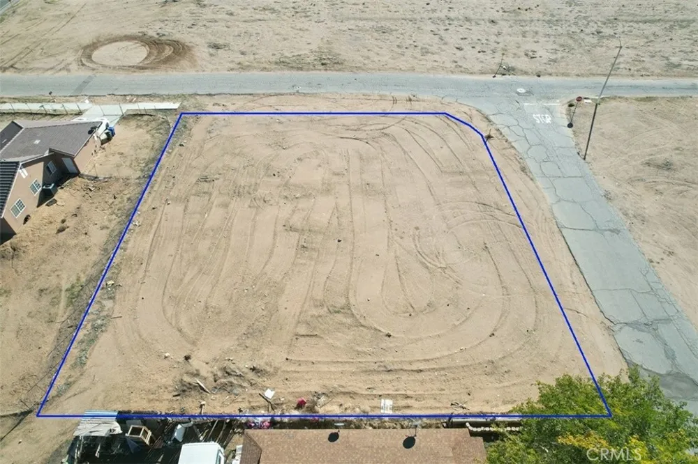 2 Hardy Adelanto, CA 92301