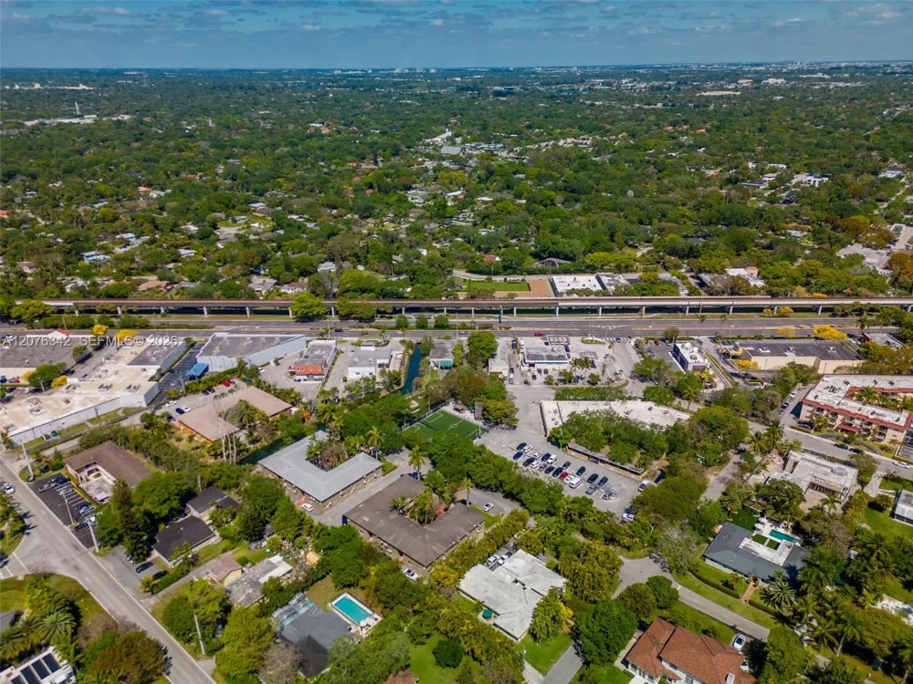 6330 SW 79th St #6 South Miami, FL 33143
