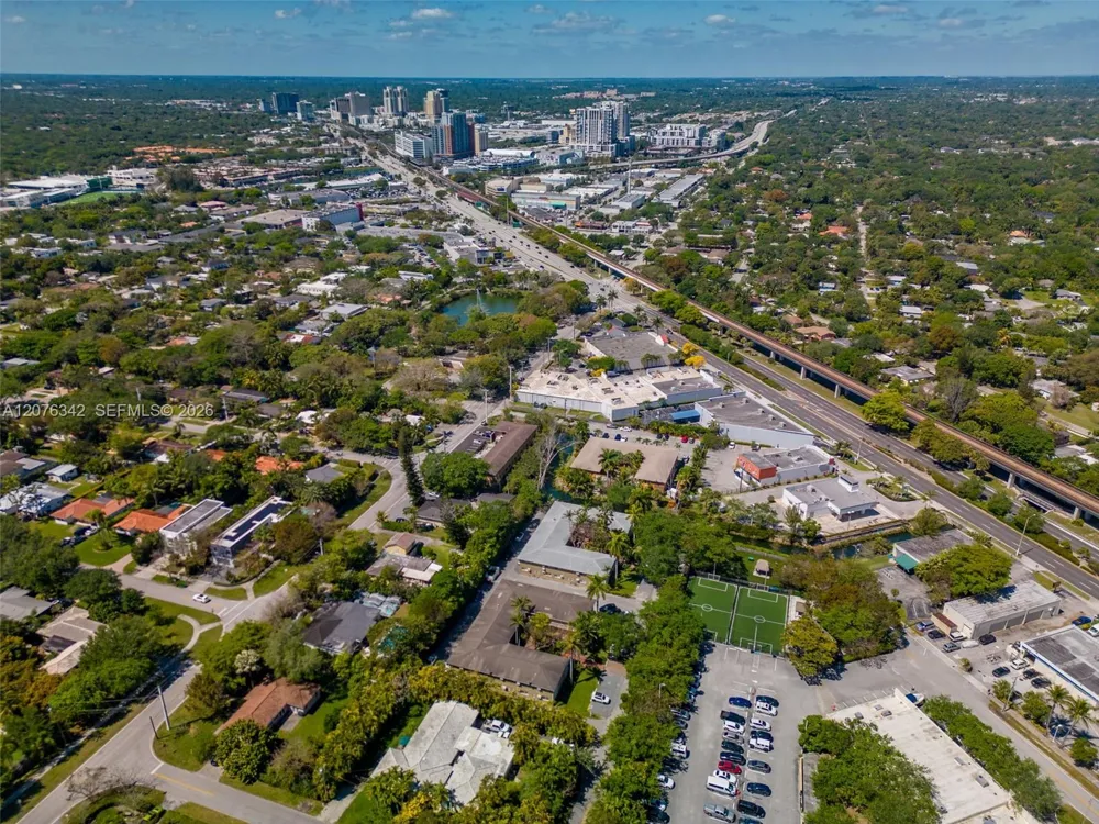 6330 SW 79th St #6 South Miami, FL 33143