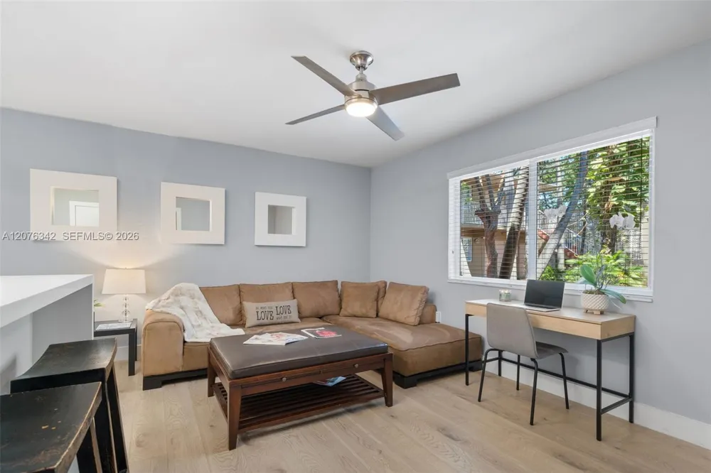 6330 SW 79th St #6 South Miami, FL 33143