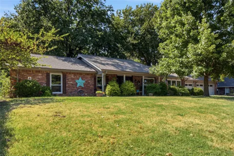 2905 Robin Lane