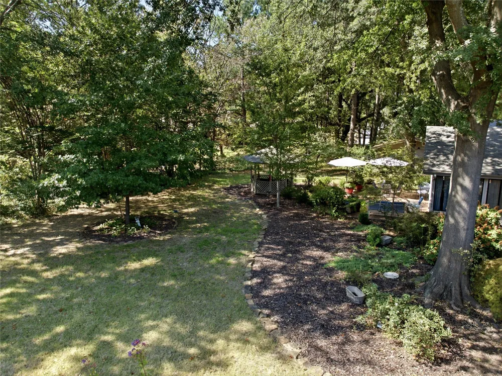 2905 Robin Lane Muskogee, OK 74403