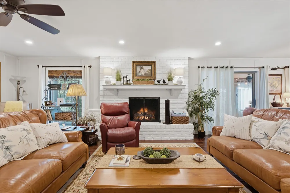 2905 Robin Lane Muskogee, OK 74403
