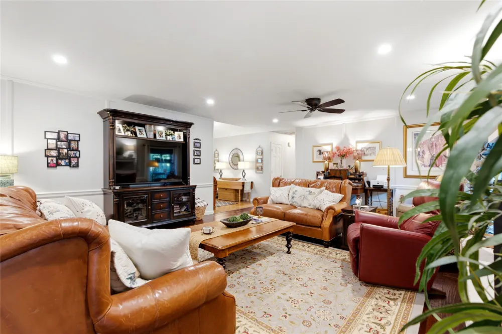 2905 Robin Lane Muskogee, OK 74403
