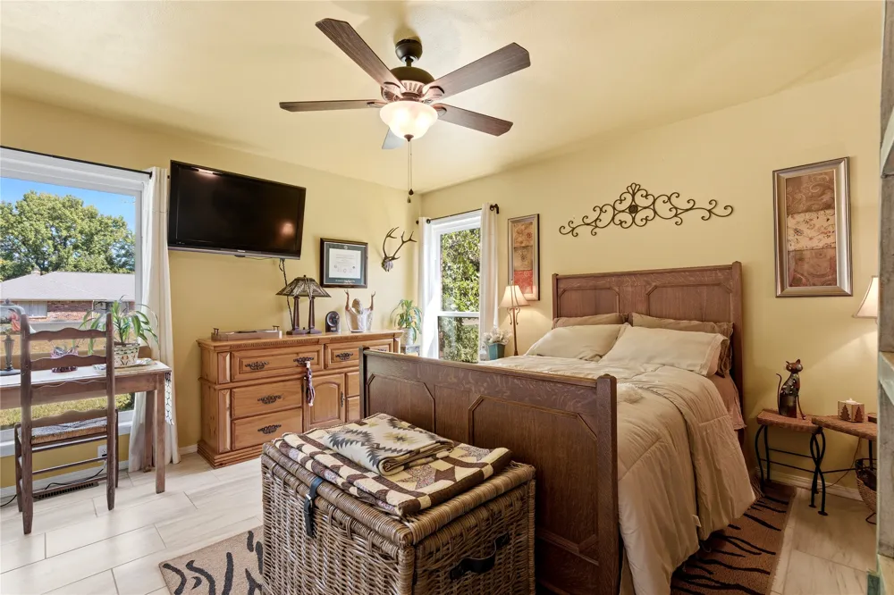 2905 Robin Lane Muskogee, OK 74403