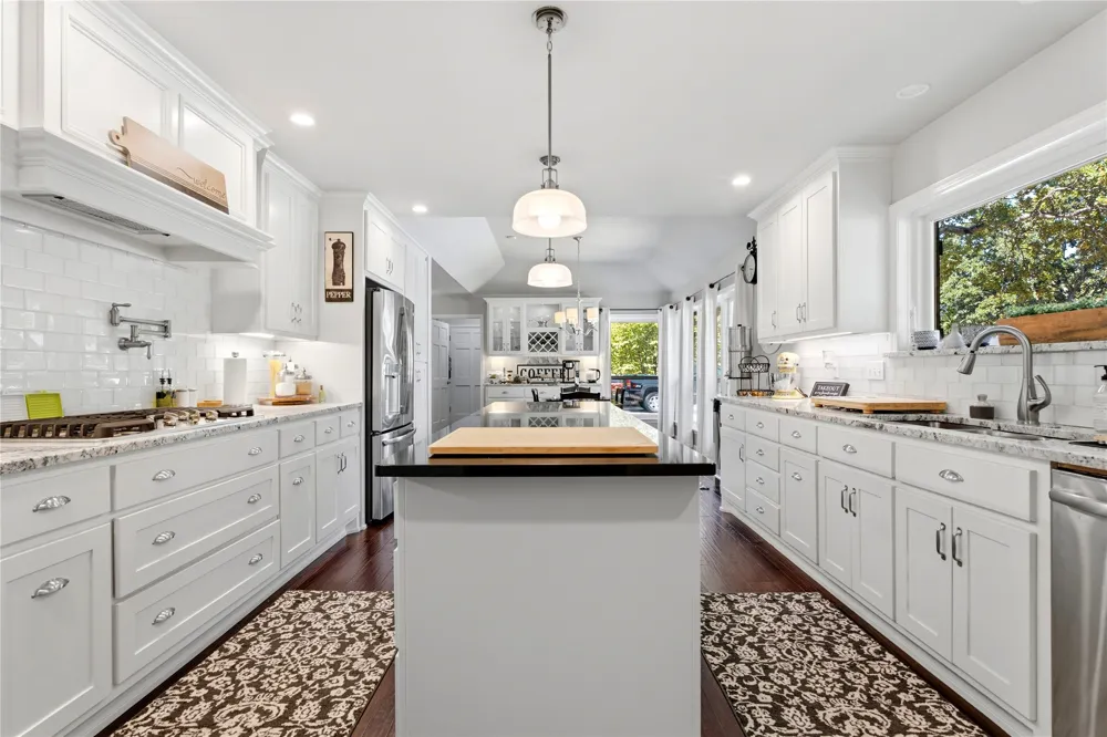 2905 Robin Lane Muskogee, OK 74403