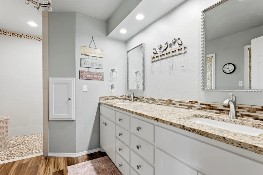 2905 Robin Lane Muskogee, OK 74403