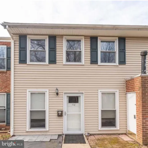 714 MIDDLETON PLACE