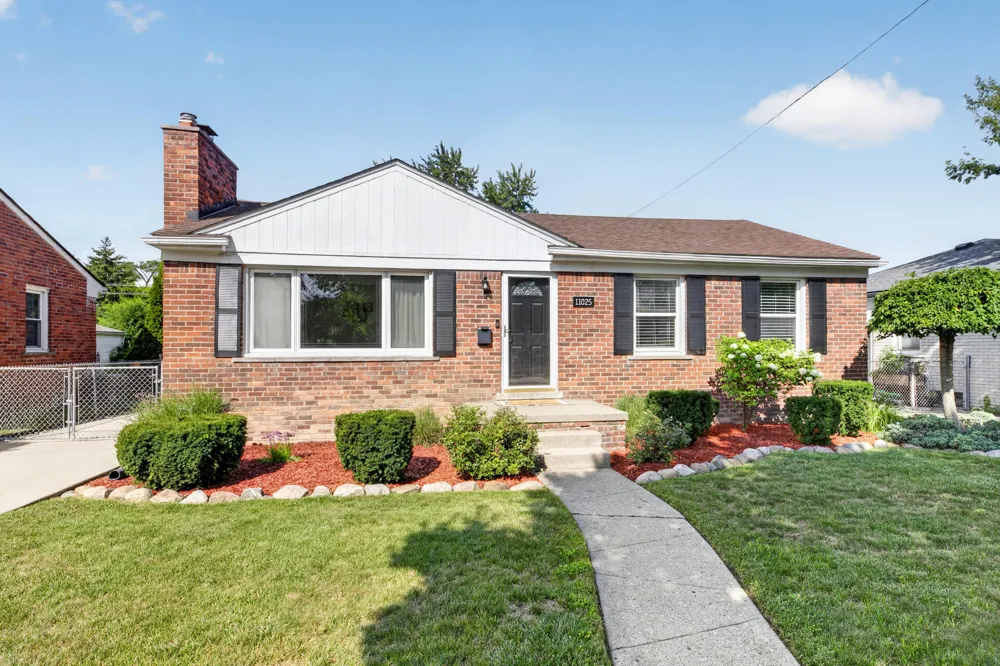 11025 Mayfield Street Livonia, MI 48150