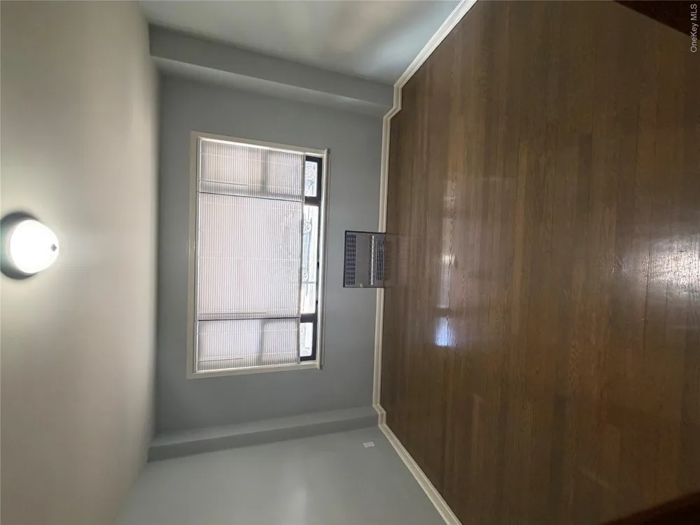 690 fairview ave #1B Ridgewood, NY 11385
