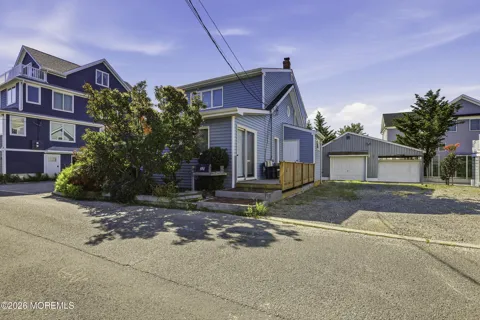 28 Waterview Way #Upstairs