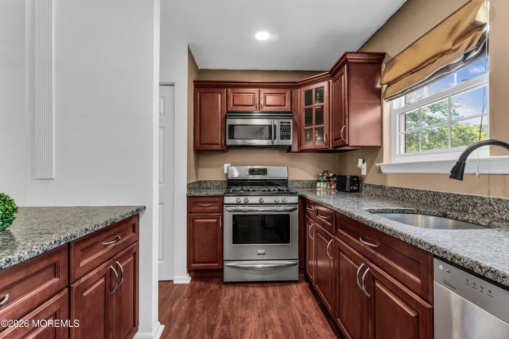 606 Bluebell Drive Jackson, NJ 08527