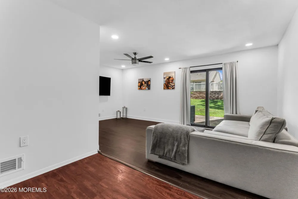 606 Bluebell Drive Jackson, NJ 08527