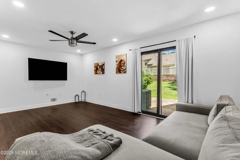 606 Bluebell Drive Jackson, NJ 08527