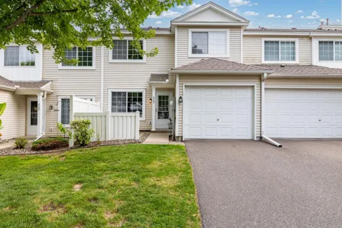 422 Leeward Trail